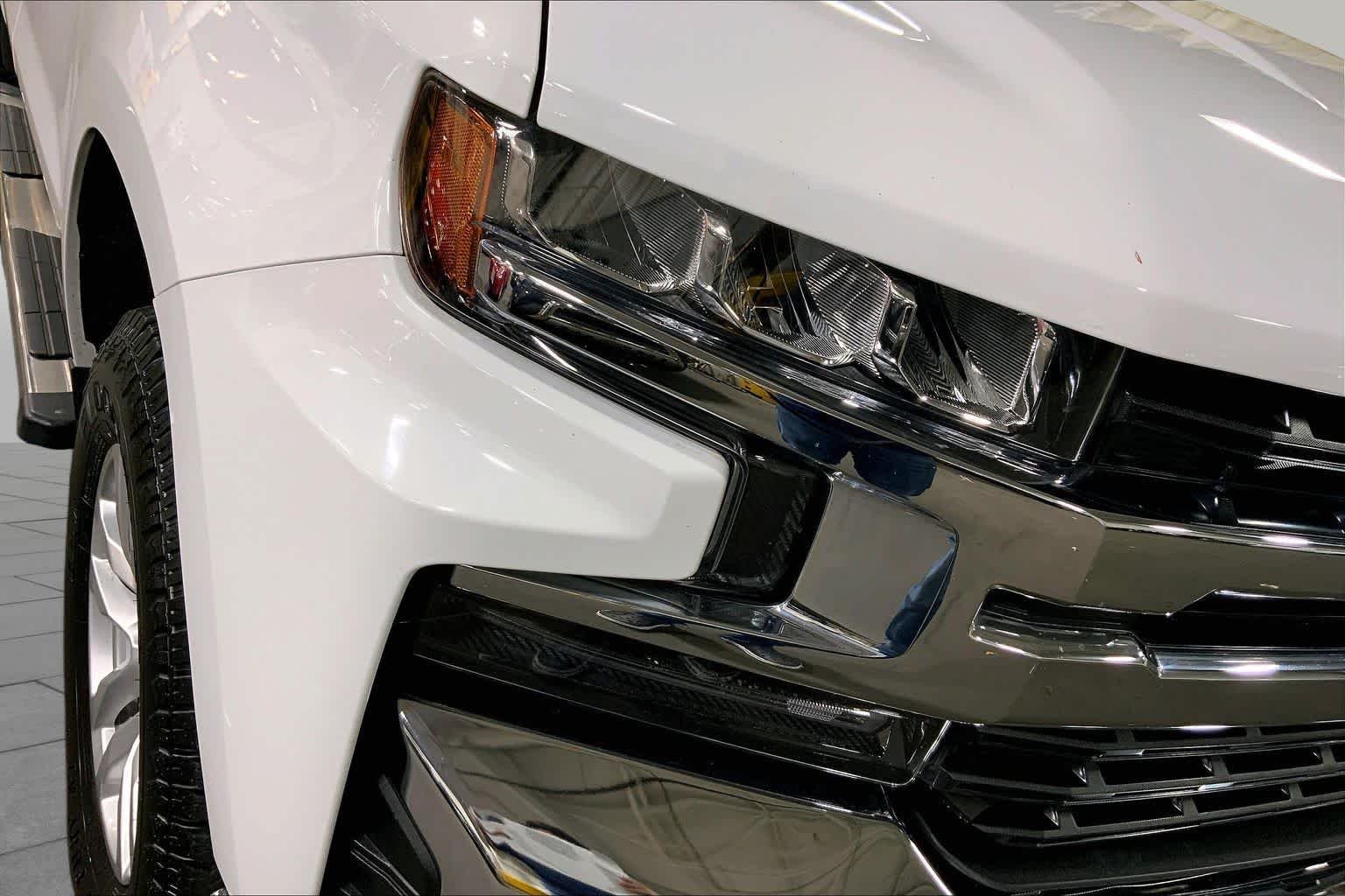 Used 2021 Summit White Chevrolet LT image 28