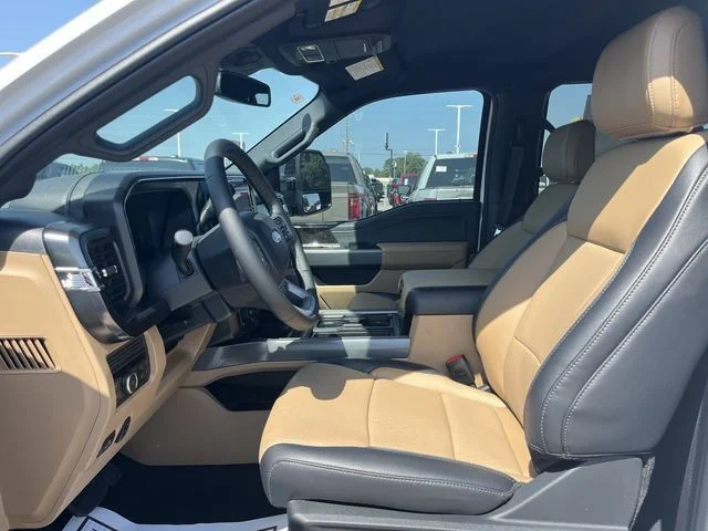 New 2026 Oxford White Ford Lariat image 15