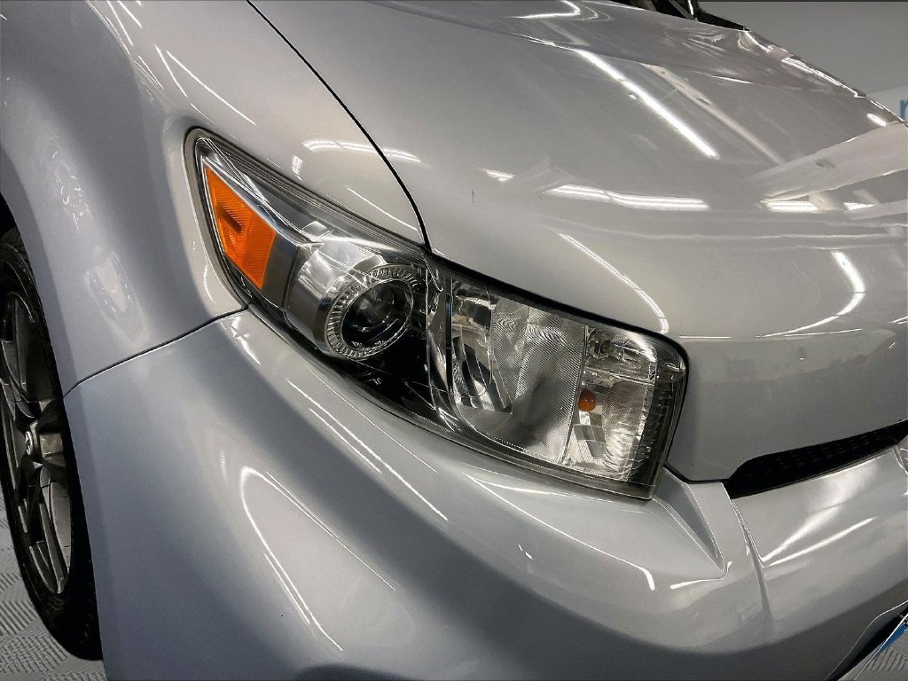 Used 2013 Silver Scion 10 Series image 30
