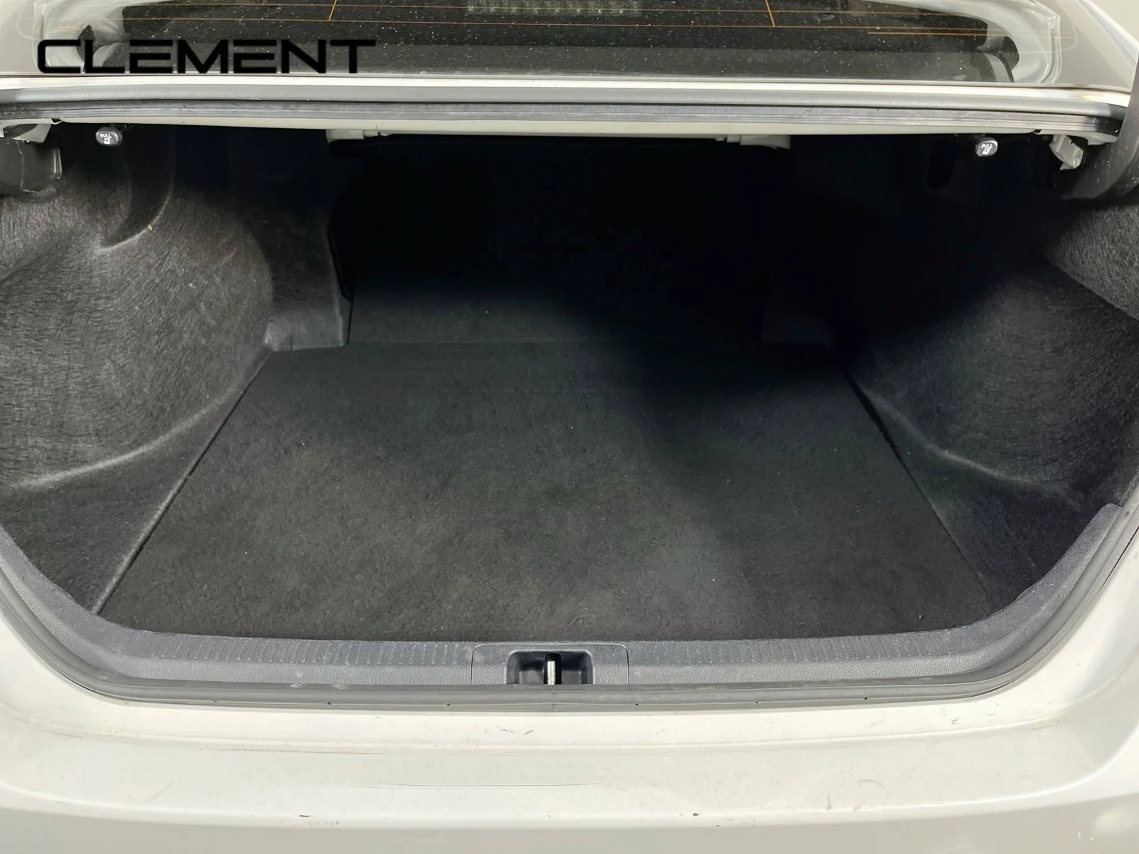 Used 2023 White Toyota SE image 10