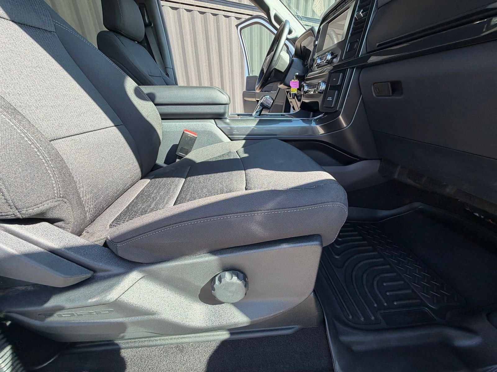 Used 2023 White Ford XLT image 32