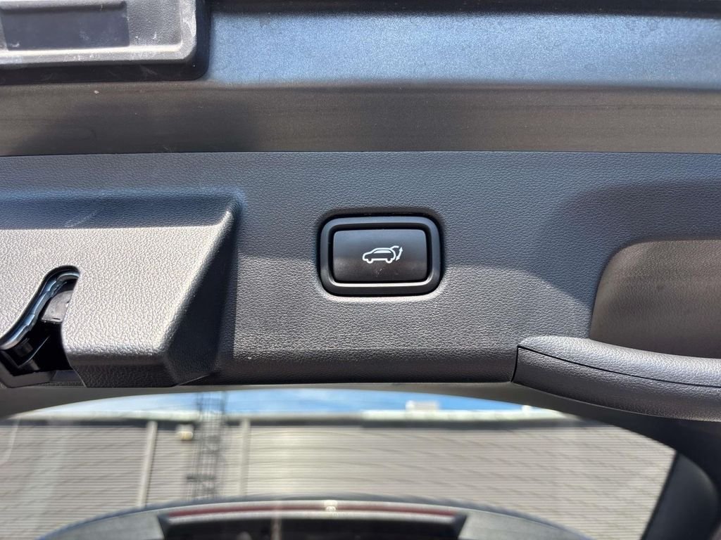 Used 2023 Gray Hyundai SEL image 15
