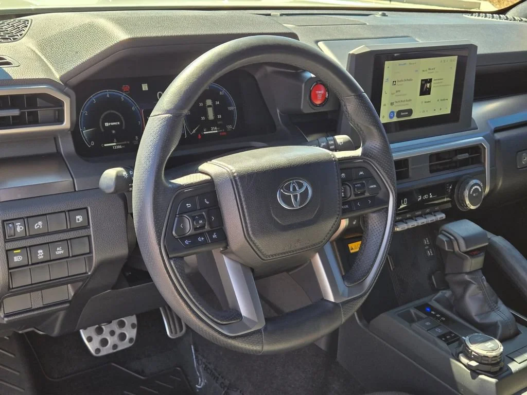 Used 2025 Wind Chill Pearl Toyota SR5 image 17