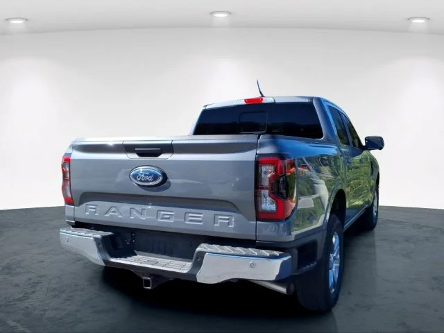 Used 2025 Gray Ford Lariat image 12