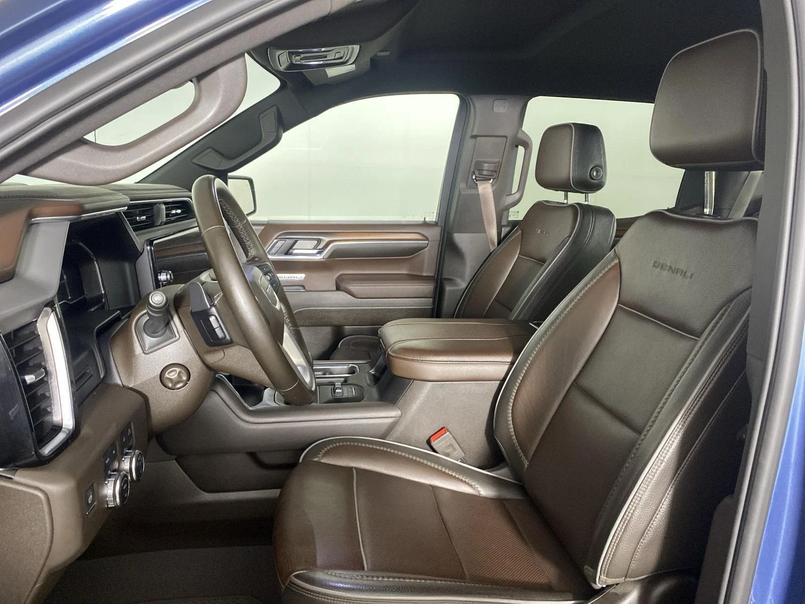 Used 2024 Downpour Metallic GMC Denali image 10