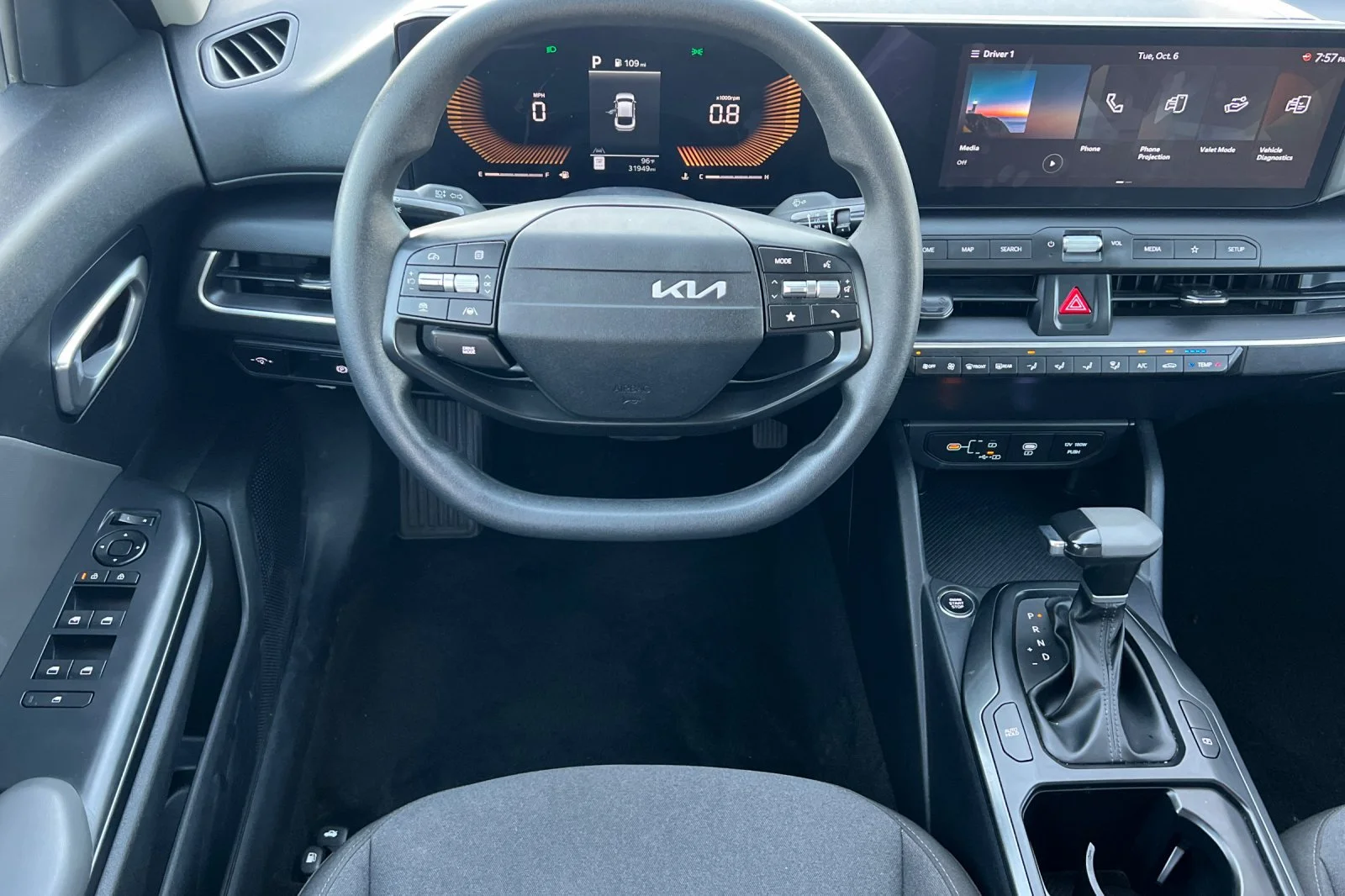 Used 2025 White Kia LXS image 14