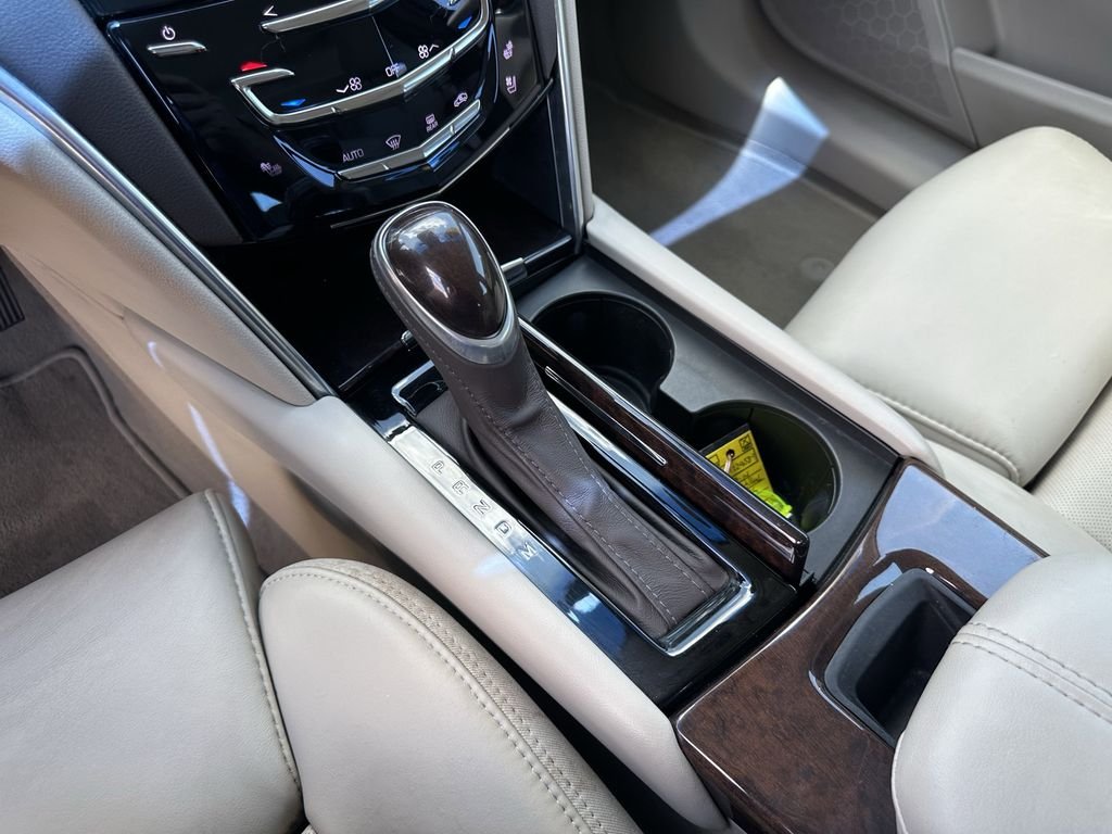 Used 2014 Blue Cadillac Luxury image 28