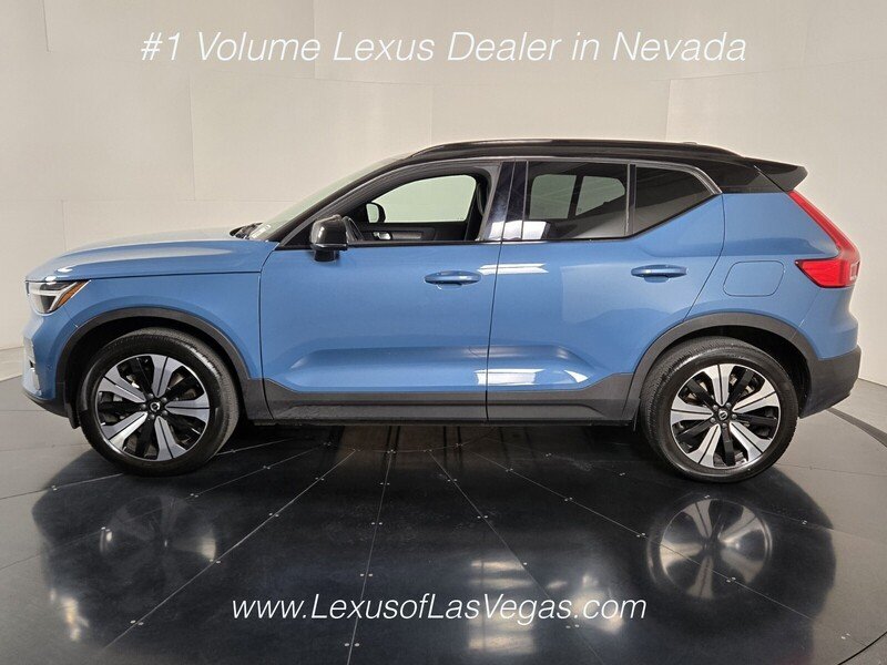 Used 2023 Fjord Blue Metallic Volvo Twin Plus image 3