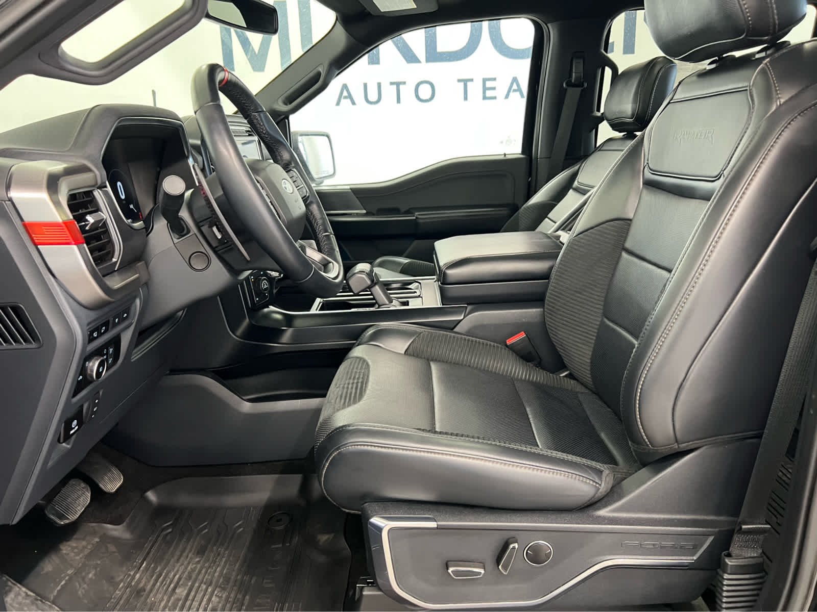 2023 Ford F-150 Raptor - Photo 13