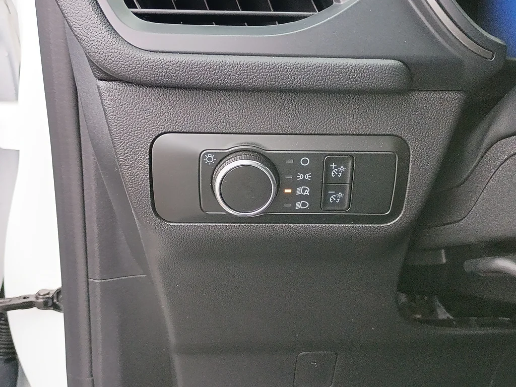 Used 2025 Oxford White Ford Active image 17