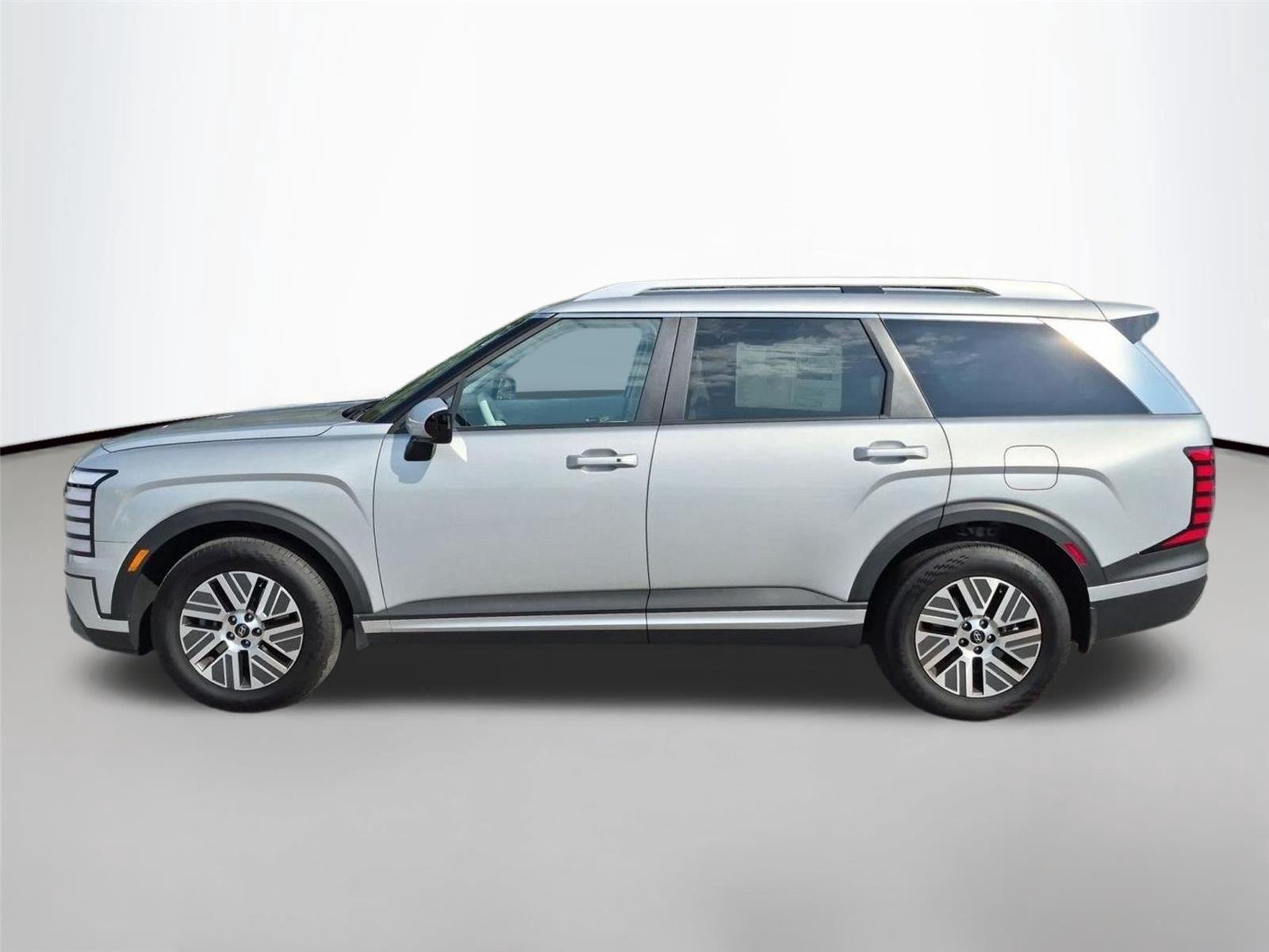 Used 2026 Typhoon Silver Metallic Hyundai SEL 8P image 2