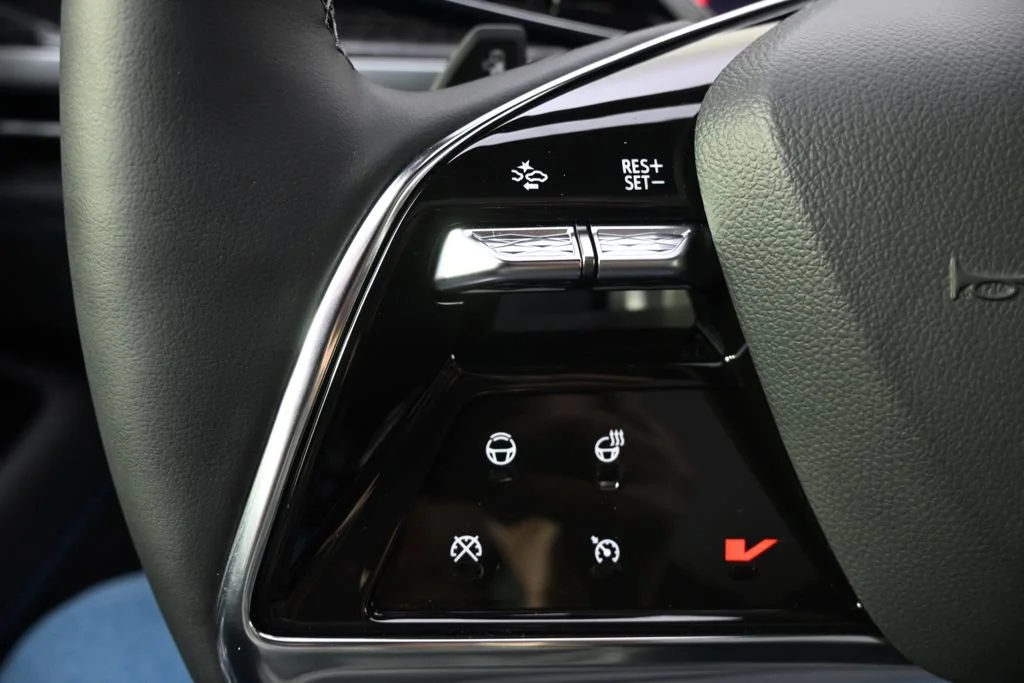 2025 Cadillac Escalade IQ Sport 1 - Photo 34