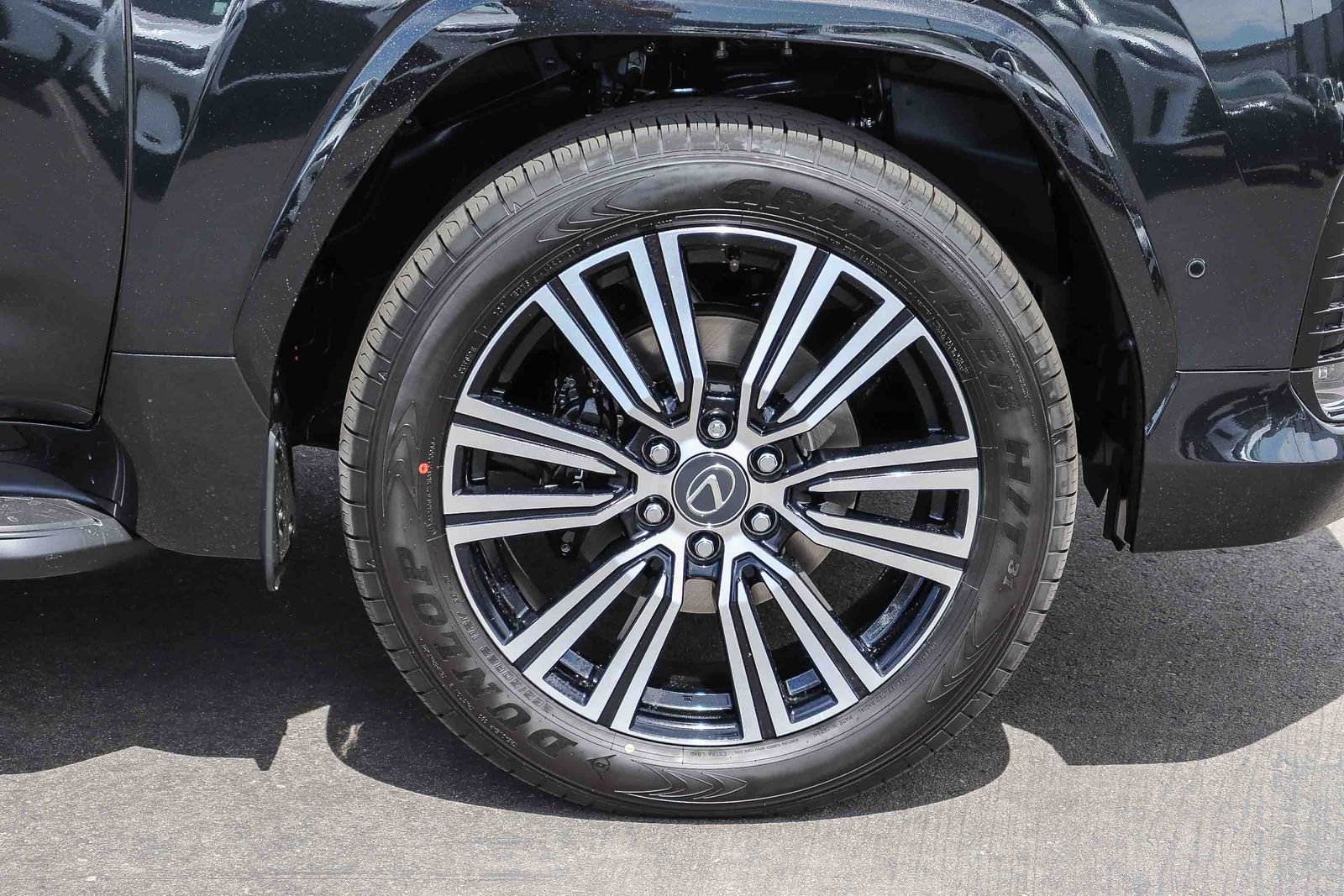 New 2026 Caviar Lexus LX 700h LUXURY image 10