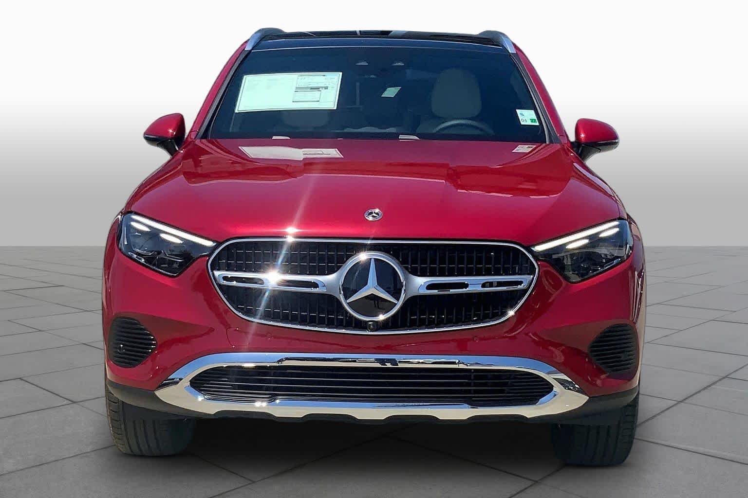New 2026 MANUFAKTUR Patagonia Red Metallic Mercedes-Benz GLC 300 image 3