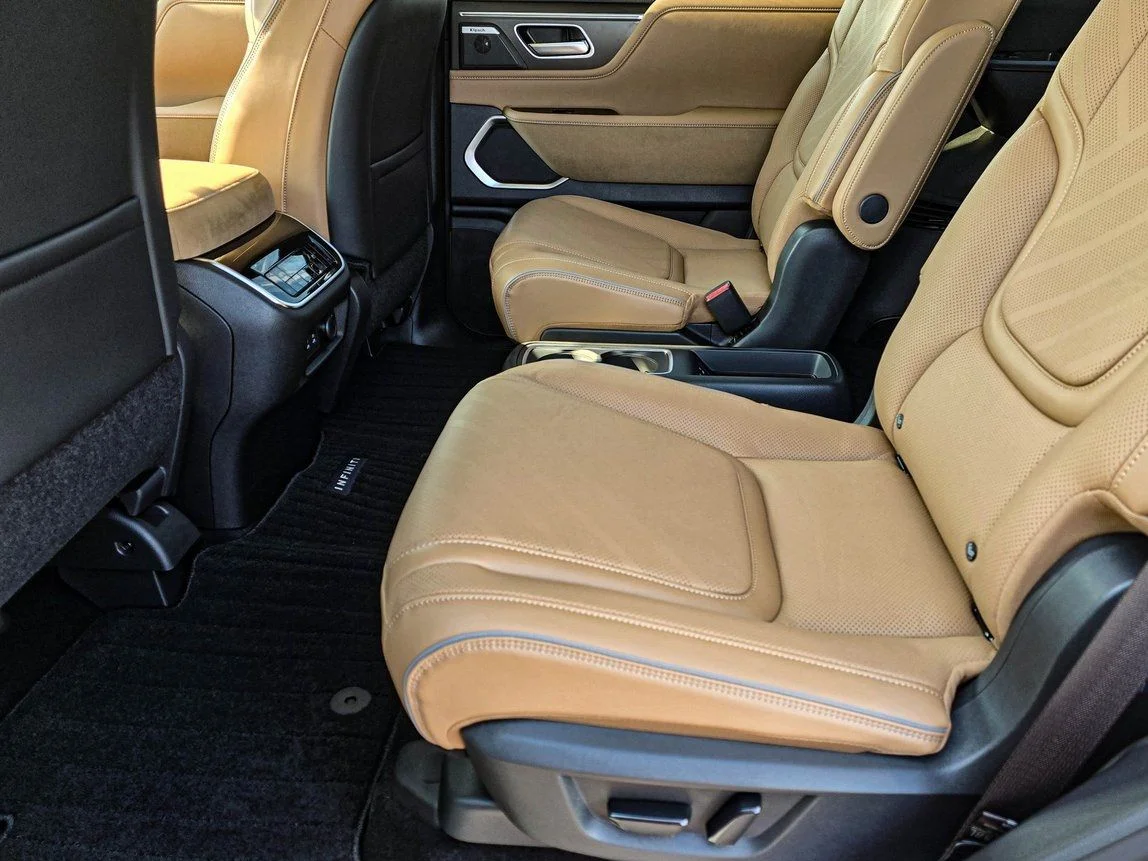 New 2026 RADIANT WHITE INFINITI Luxe 4WD image 29
