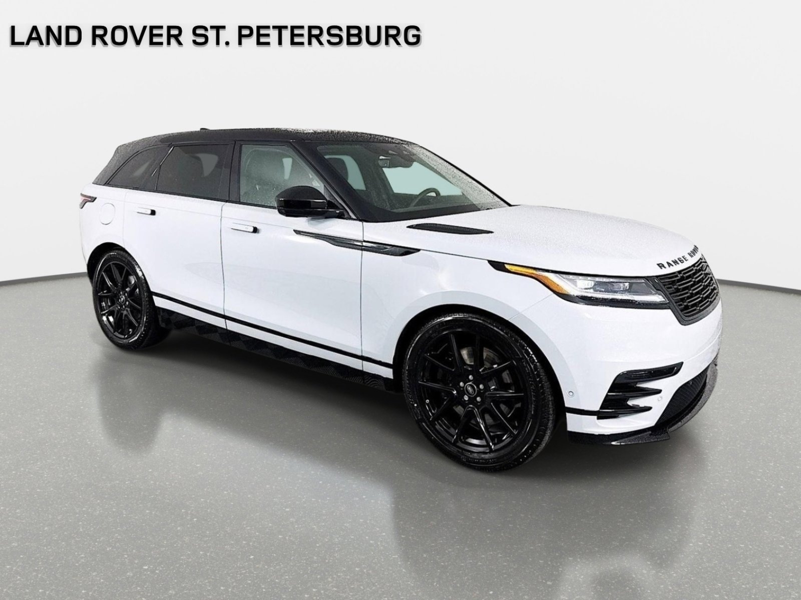 Used 2026 Gray Land Rover Dynamic SE image 3