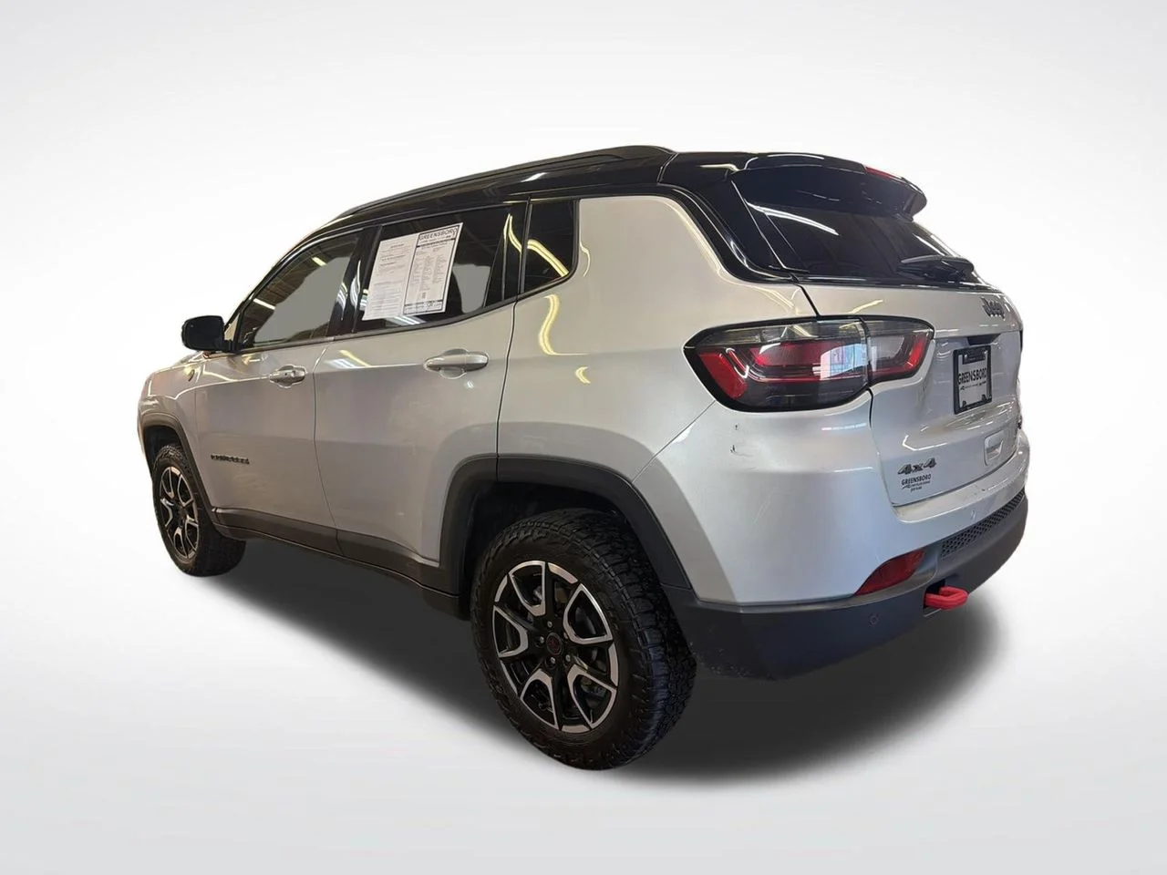 Used 2025 Silver Jeep Trailhawk image 3