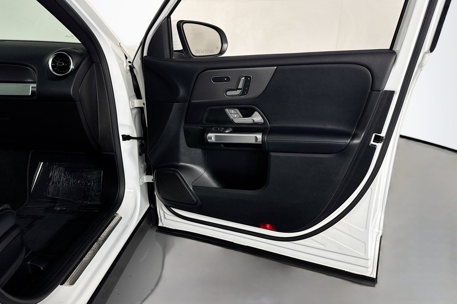 Used 2021 Polar White Mercedes-Benz 250 image 24