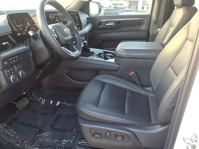 Used 2026 Summit White Chevrolet LT image 18