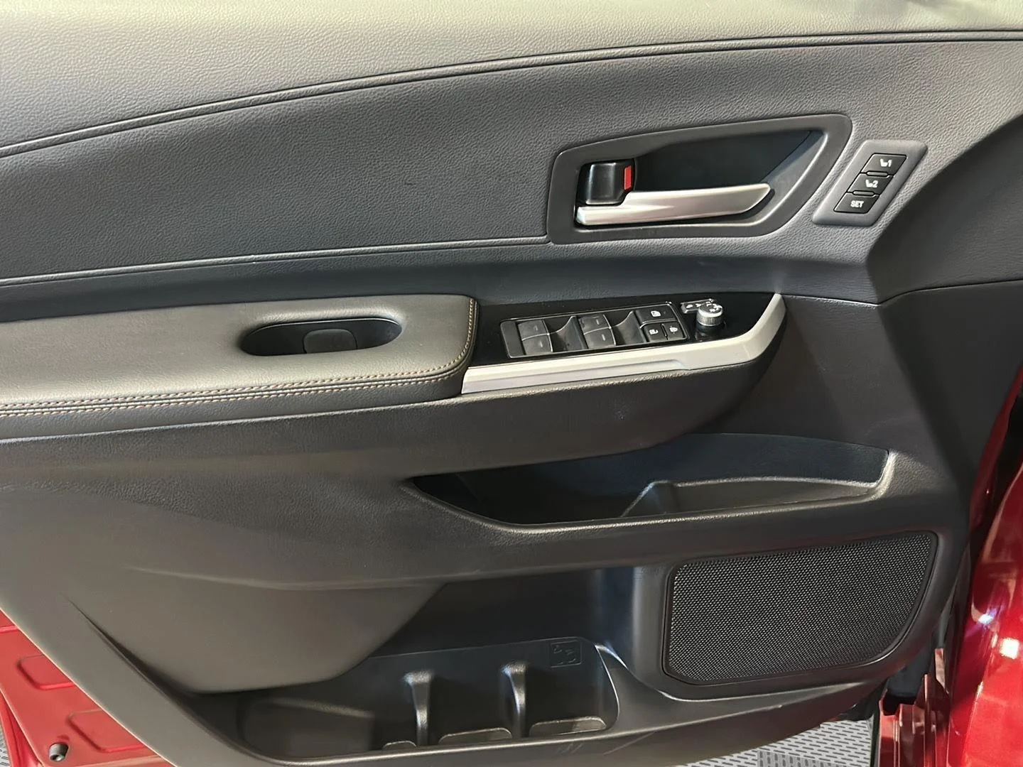Used 2025 Ruby Flare Pearl Toyota Platinum image 19