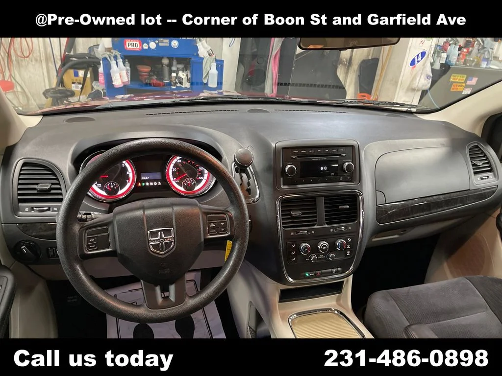 Used 2014 Red Dodge SXT image 18