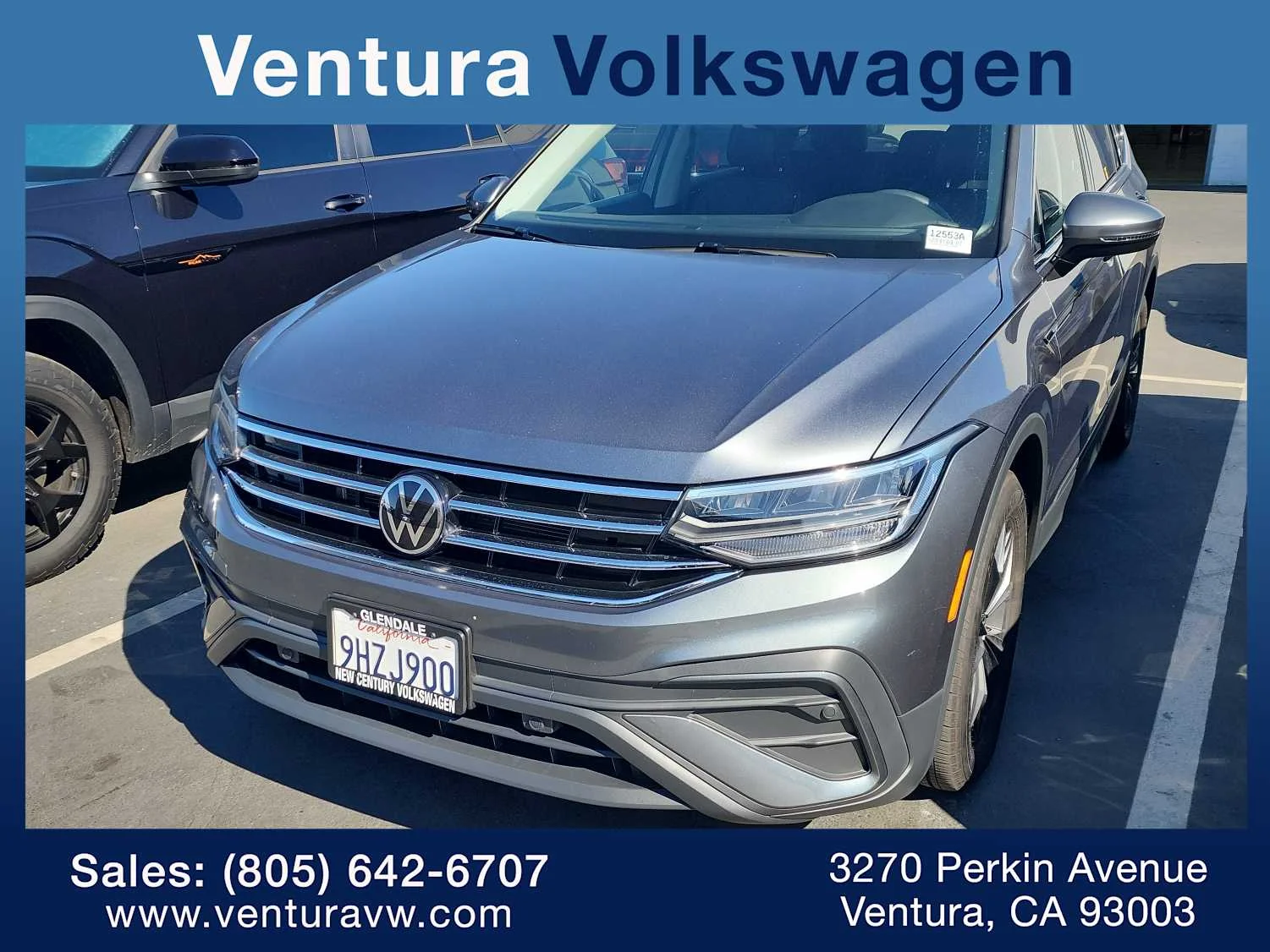 Certified Used 2023 Platinum Gray Metallic Volkswagen SE image 1