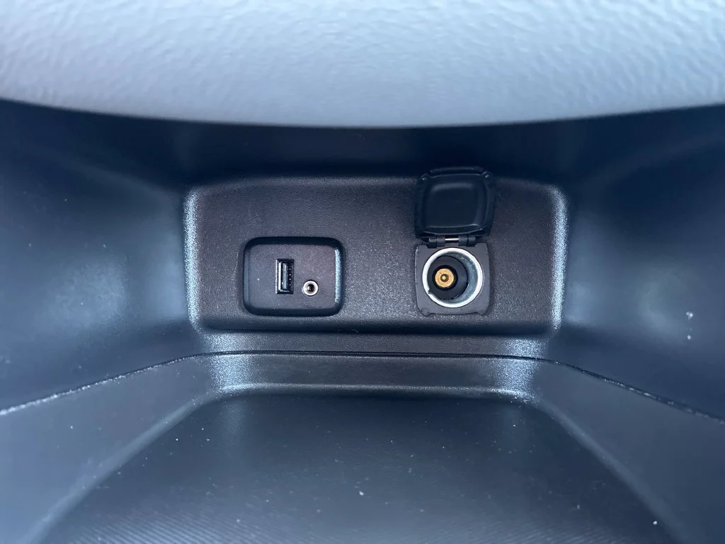 Used 2018 IVY METALLIC Chevrolet LT image 20