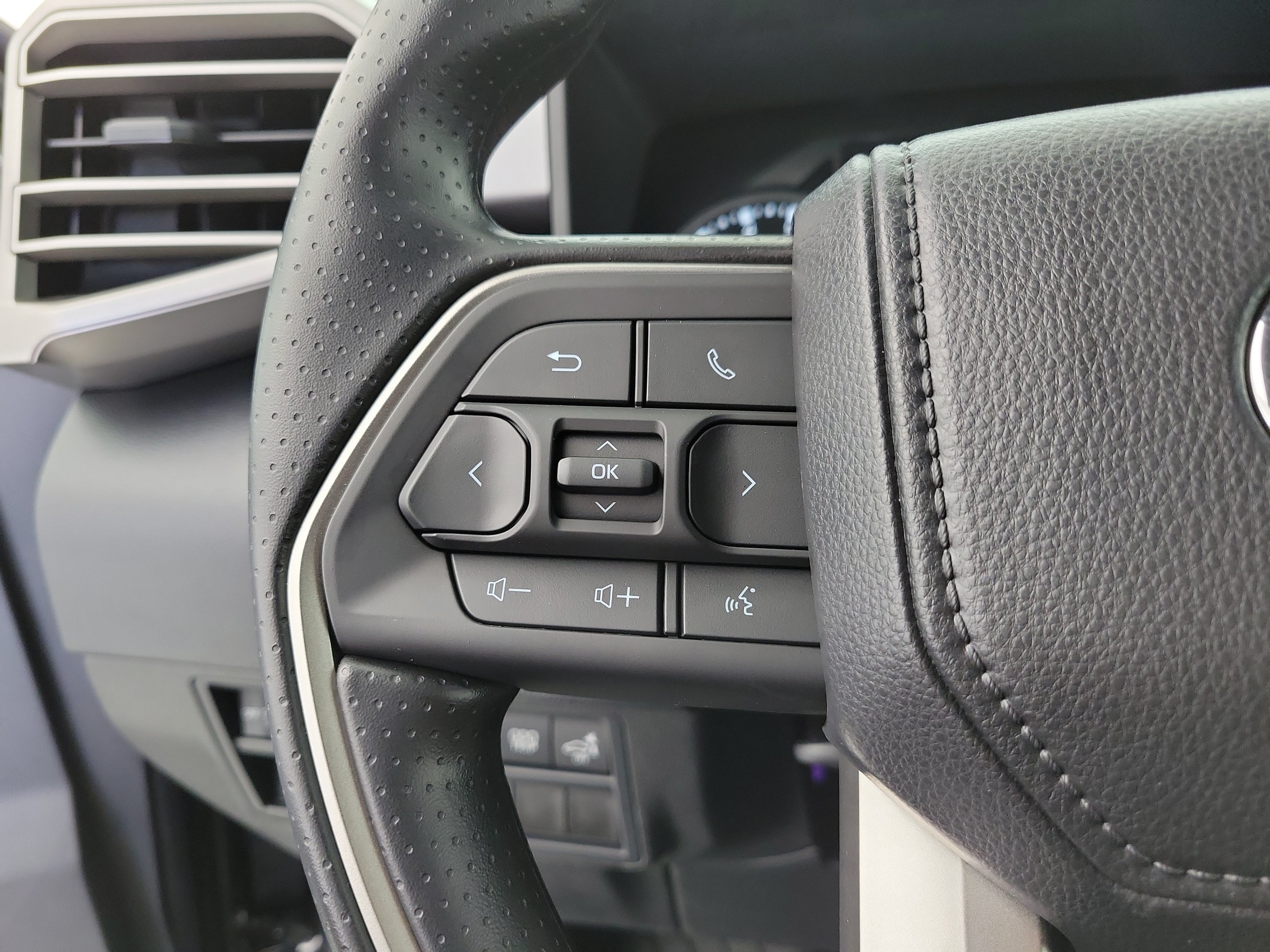 Used 2026 Magnetic Gray Metallic Toyota SR5 image 20