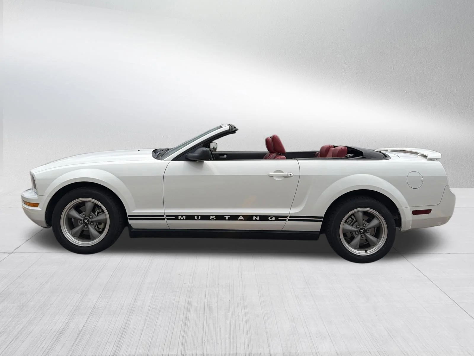 Used 2006 White Ford Standard image 4