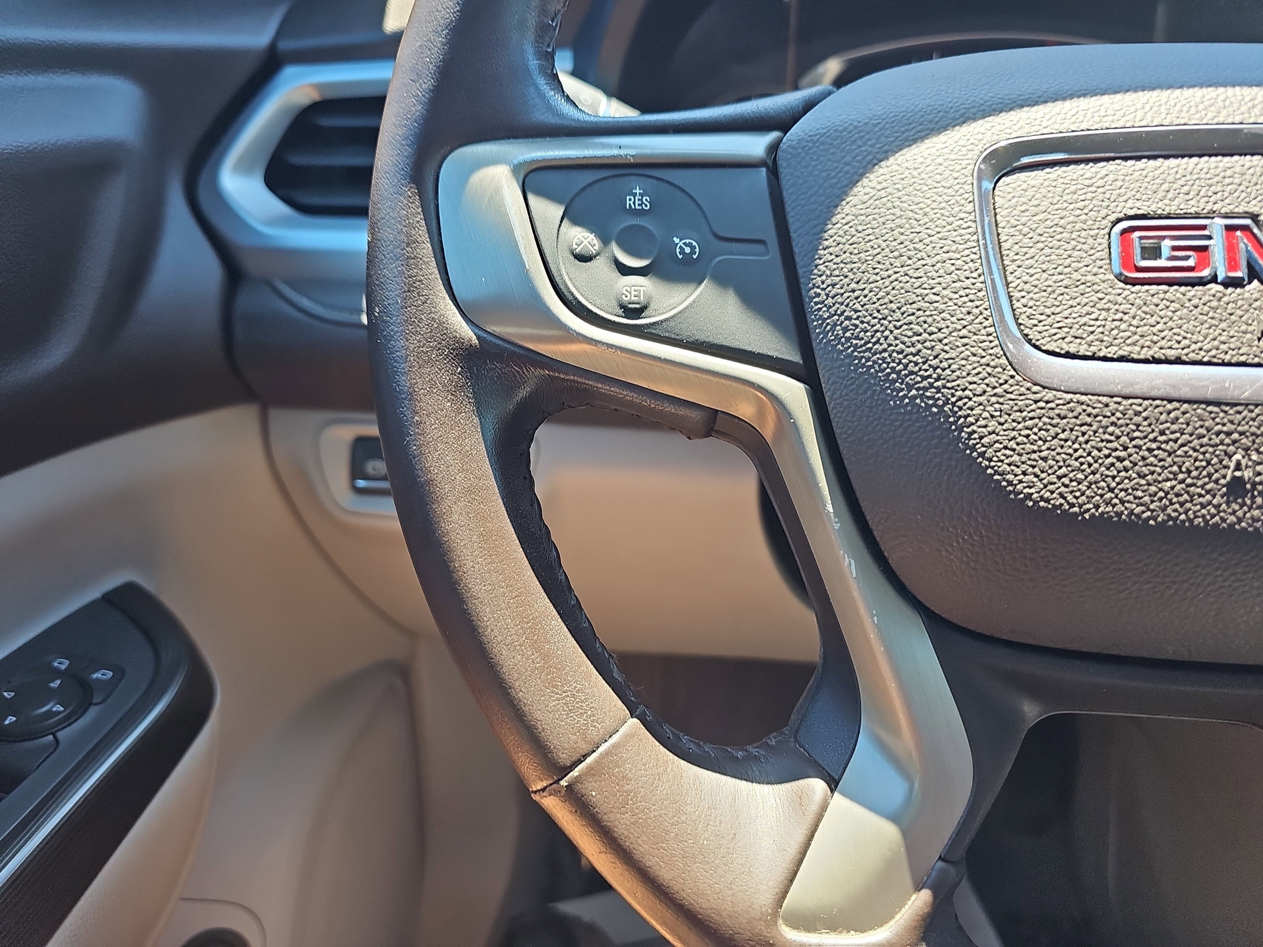 Used 2020 Dark Sky Metallic GMC SLT image 13
