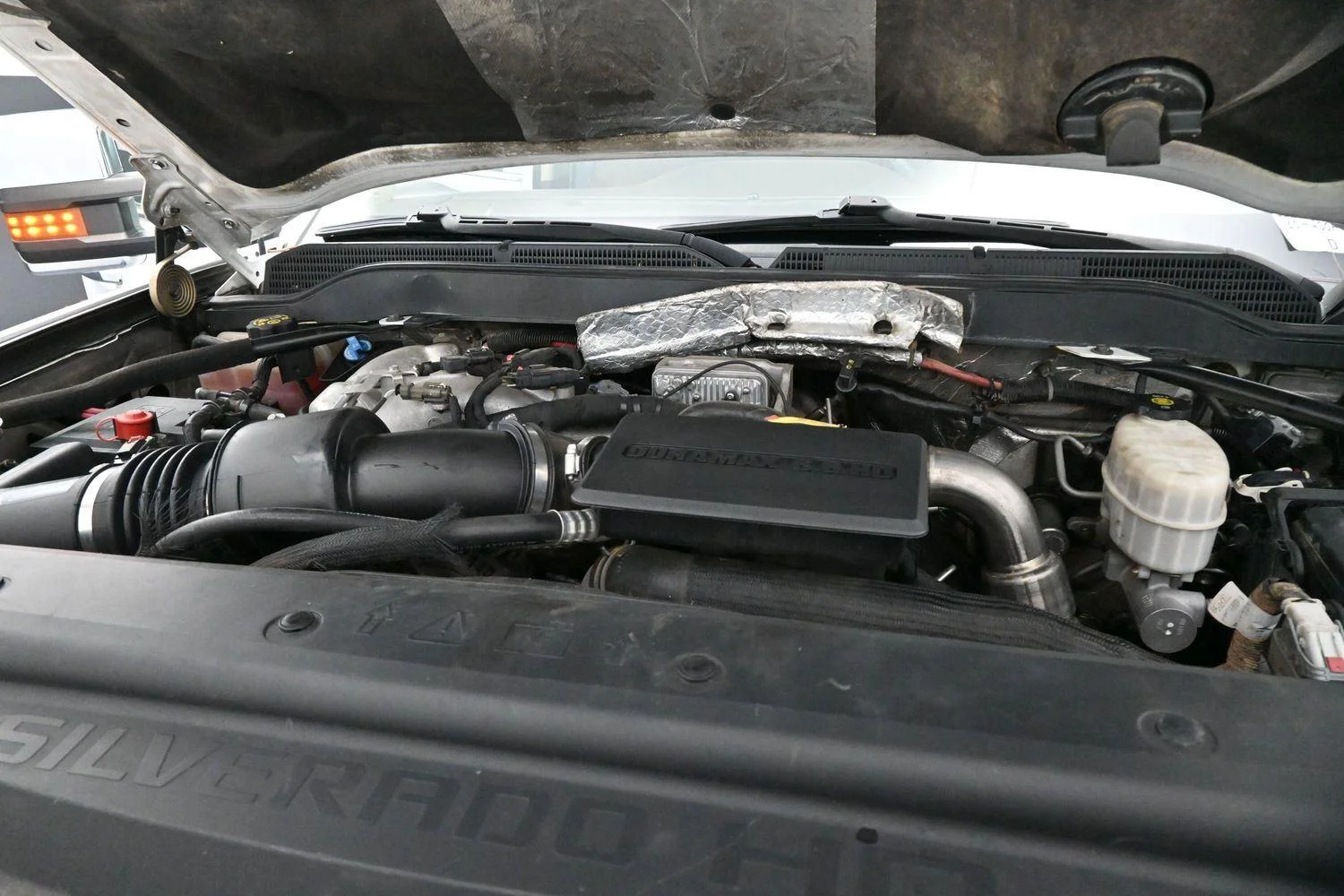 Used 2018 SUMMIT WHITE Chevrolet LTZ image 32