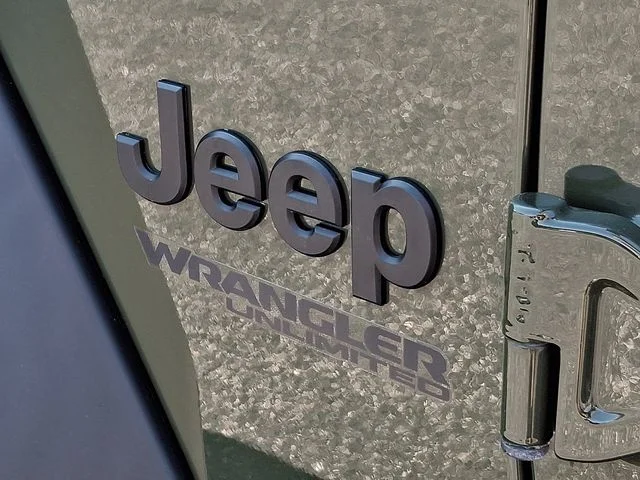 Used 2022 Green Jeep Unlimited Sport S image 30