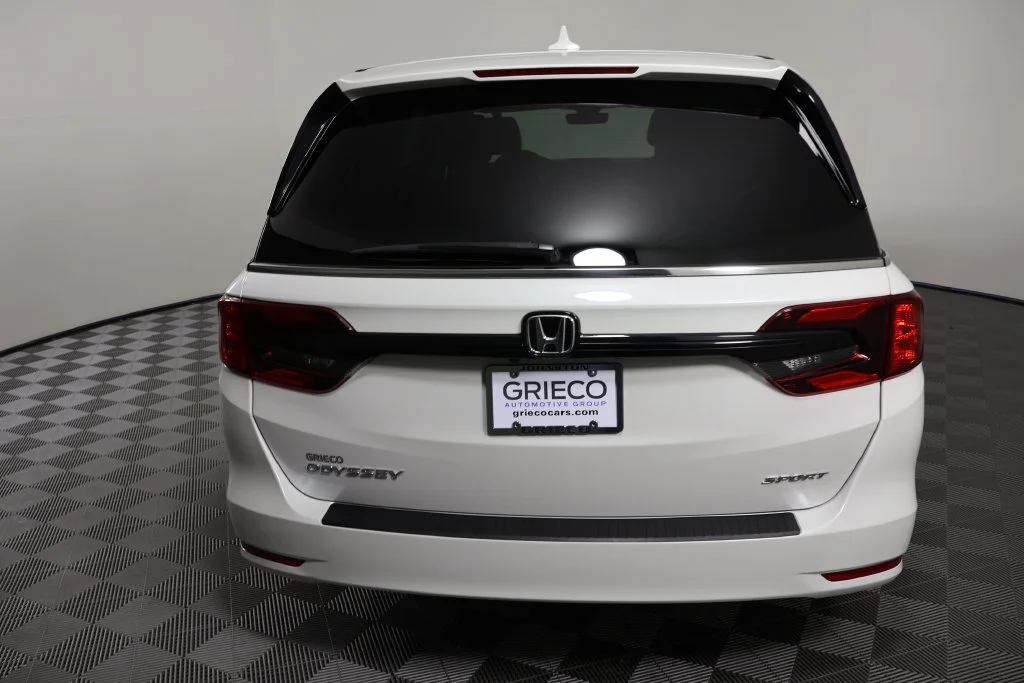 Used 2023 Platinum White Pearl Honda Sport image 7