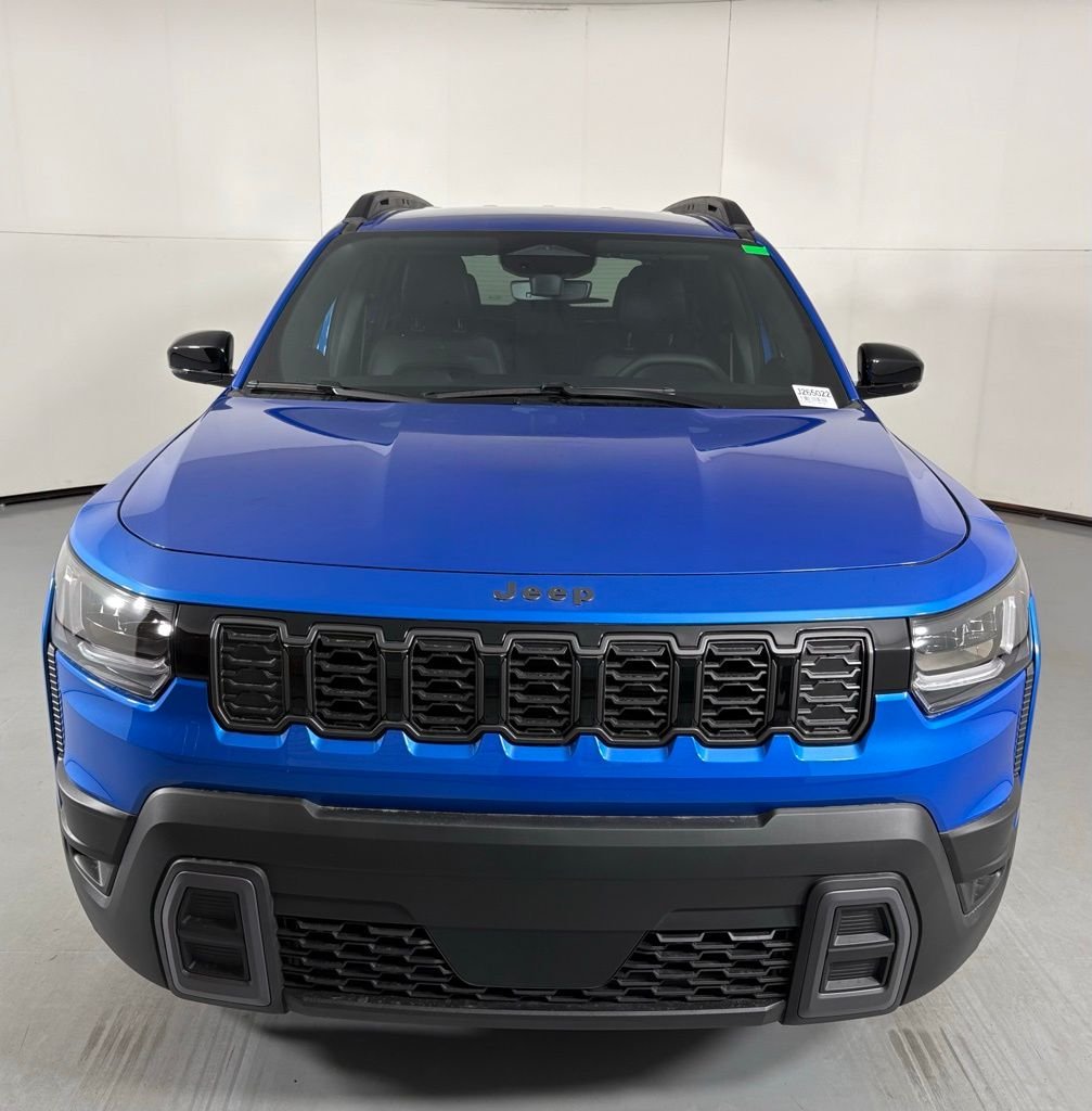 New 2026 Hydro Blue Pearl-Coat Exterior Paint Jeep Limited image 3