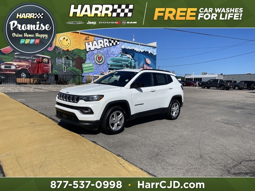 Used 2024 White Jeep Latitude image 1