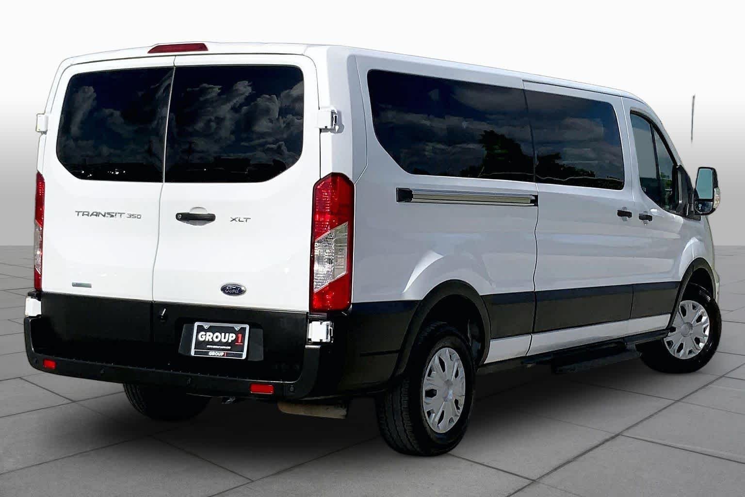 Used 2025 Oxford White Ford XLT image 13