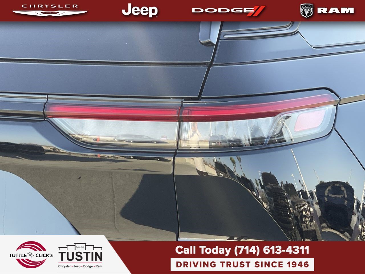 New 2026 Diamond Black Crystal Pearl-Coat Exterior Paint Jeep 85th Anniversary Edition image 9