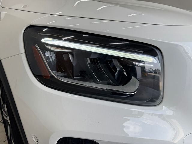 Certified Used 2024 Polar White Mercedes-Benz GLB 250 image 31