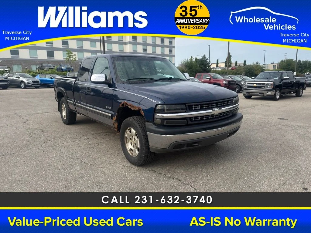 Used 2000 Indigo Blue Metallic Chevrolet LS image 6