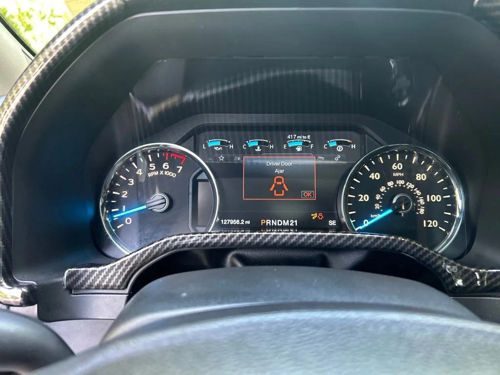 Used 2015 Black Ford Lariat image 19