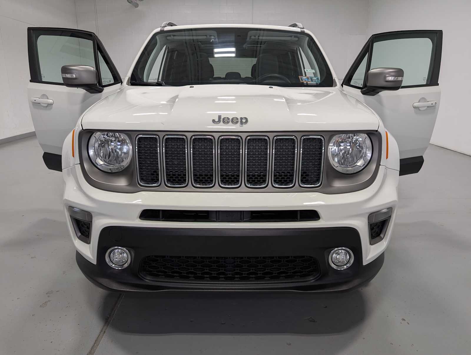 Used 2019 Alpine White Clearcoat Jeep Limited image 15