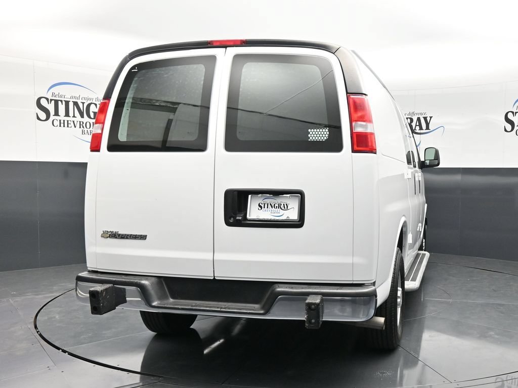 Used 2024 Summit White Chevrolet WT image 8