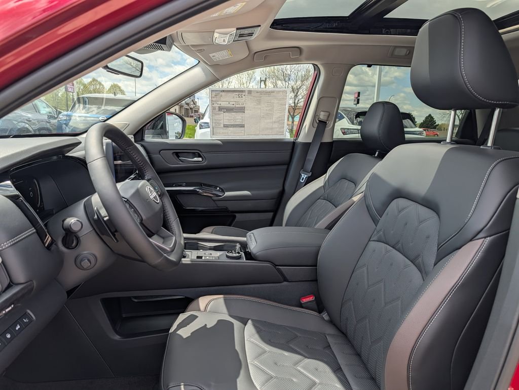 New 2026 Scarlet Ember Tintcoat Nissan Platinum image 5