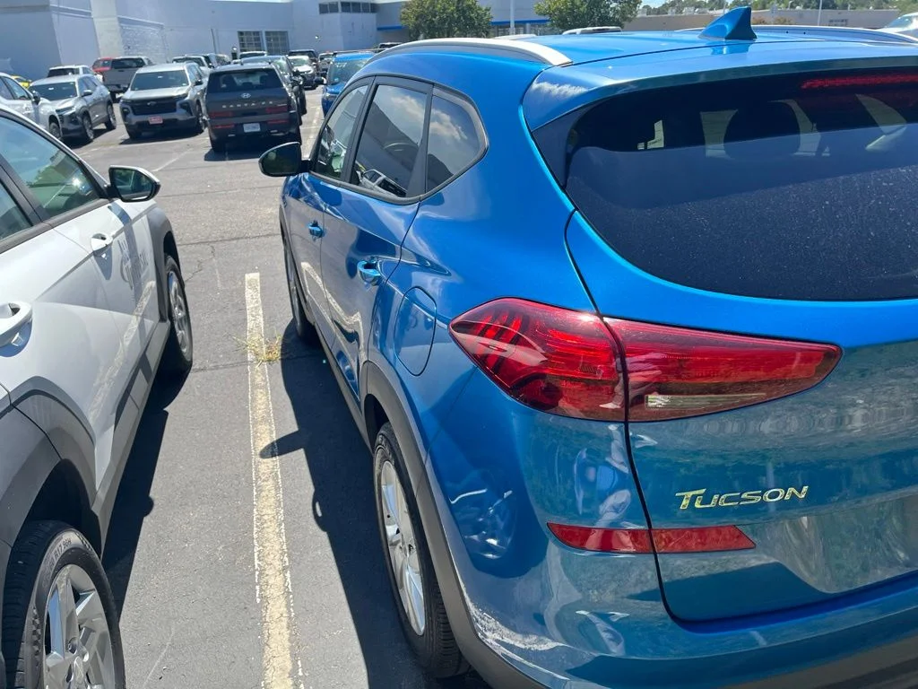 Used 2020 Blue Hyundai Value image 23