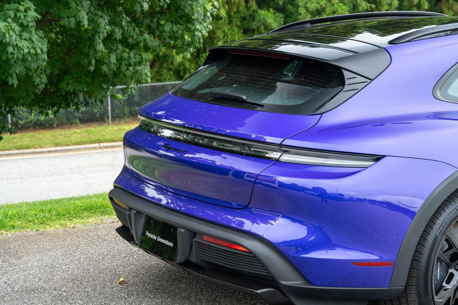 2025 Porsche Taycan Base - Photo 13