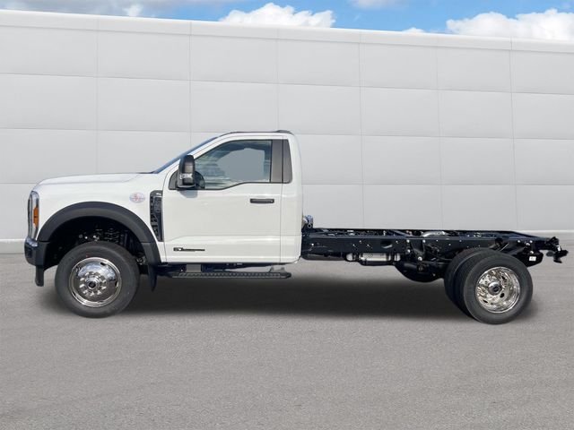 New 2026 Oxford White Ford F-450® XL image 2