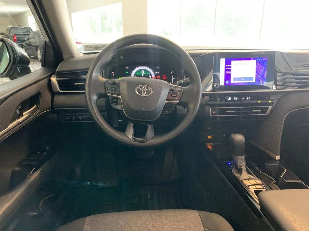 Used 2025 Silver Toyota LE image 17