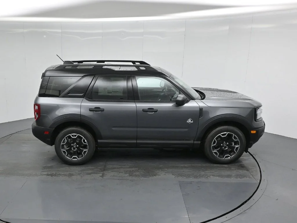New 2026 Carbonized Gray Metallic Ford Outer Banks image 37