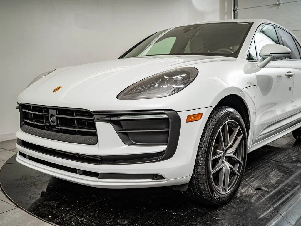 Used 2025 Carrara White Metallic Porsche  image 15