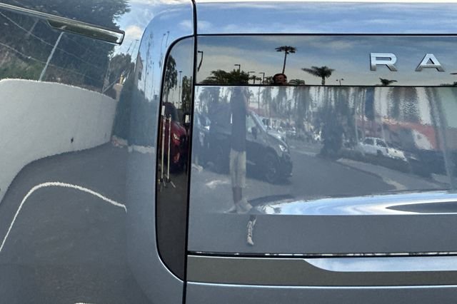 New 2026  Land Rover SE image 25